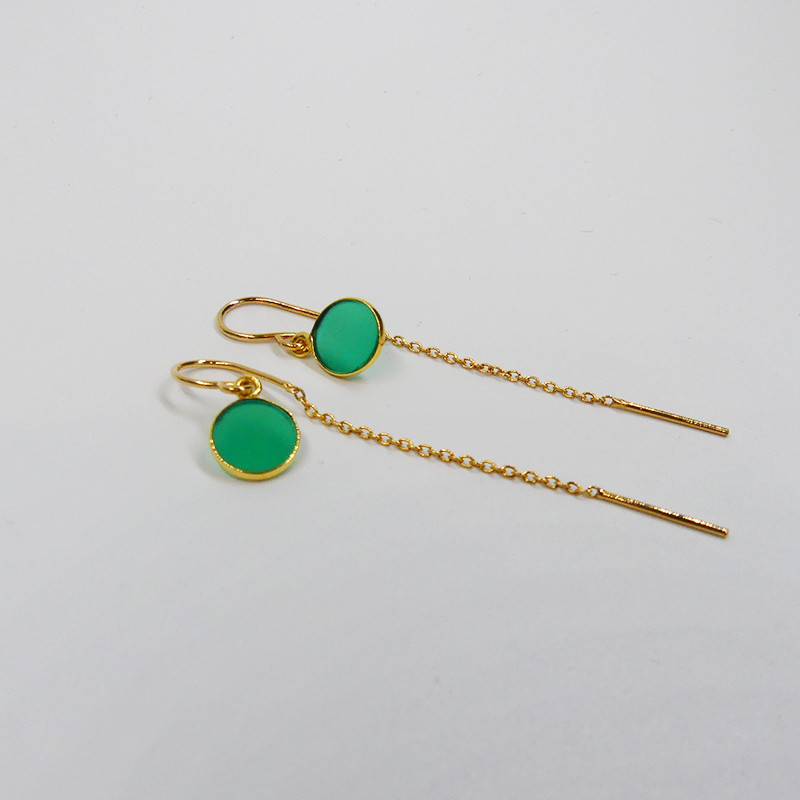 Boucles d’oreilles dorées pendantes pierres