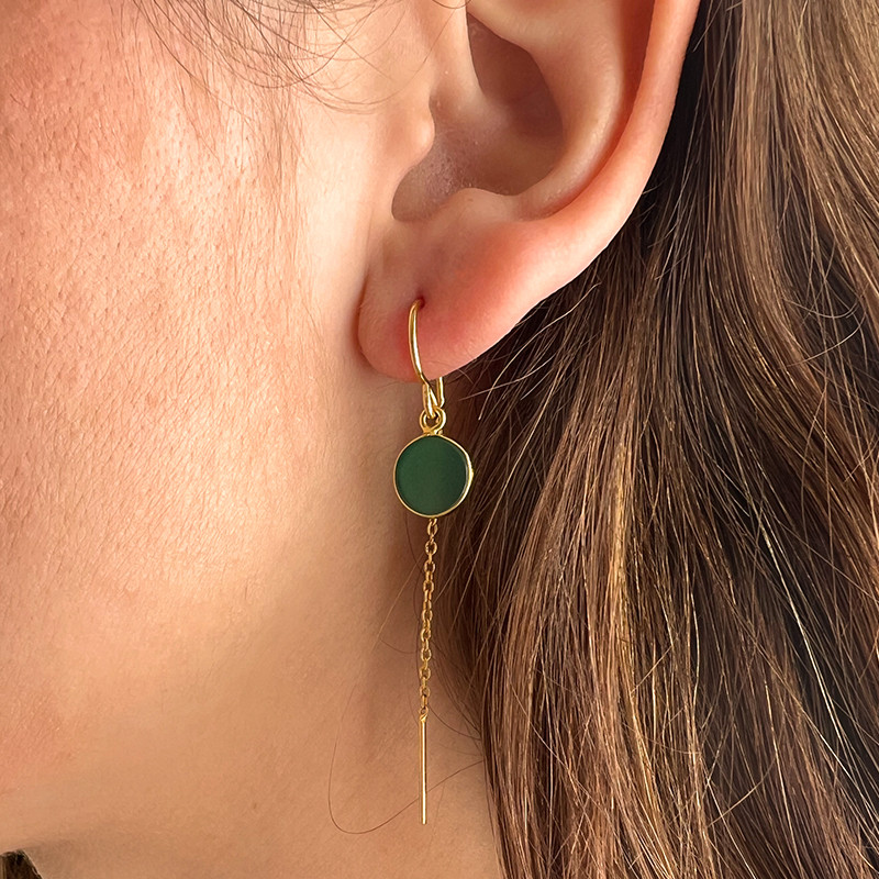 Boucles d’oreilles dorées pendantes pierres
