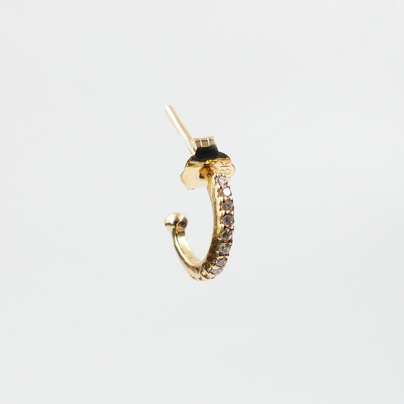 Demi-créole en or 18 carats diamantées