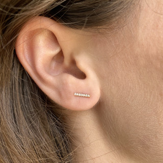 Clous en or 18 carats barrette diamants
