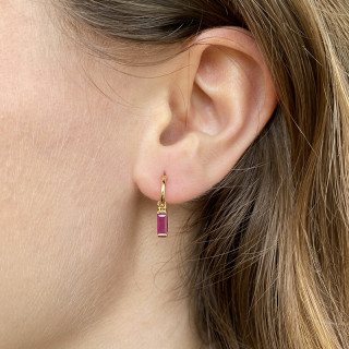 Boucle d’oreille pendante or 18 carats et Rubis