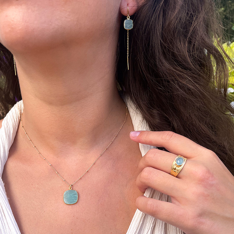 Boucles d’oreilles dorées pendantes Amazonite