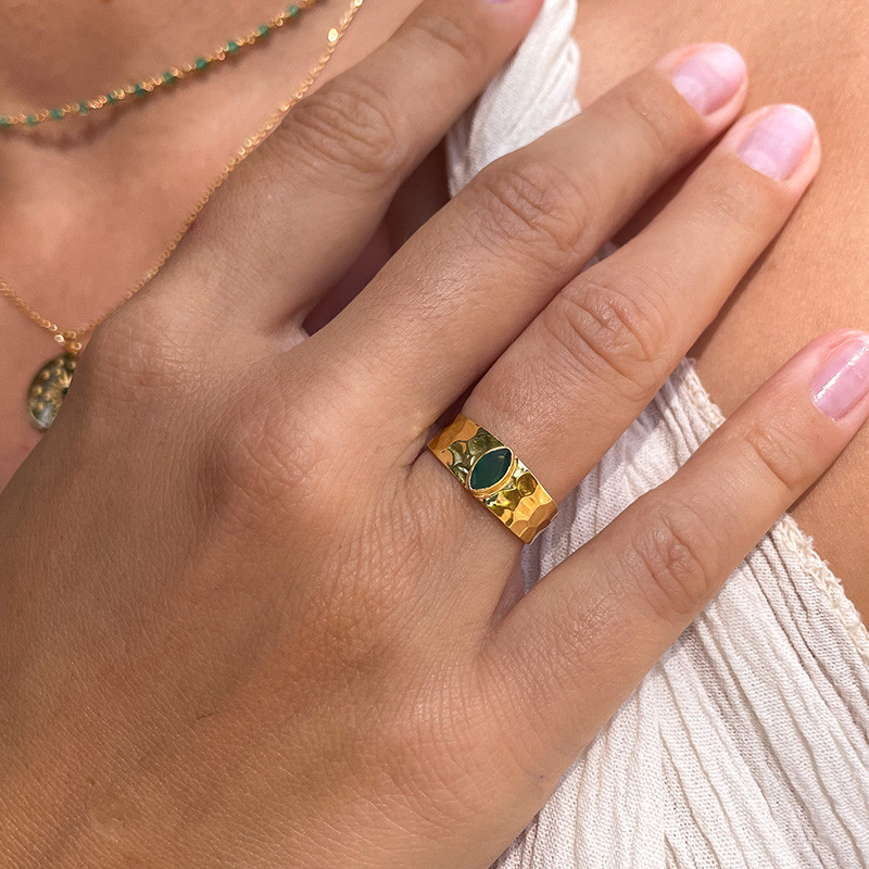 Bague Dorée martelée Onyx Vert