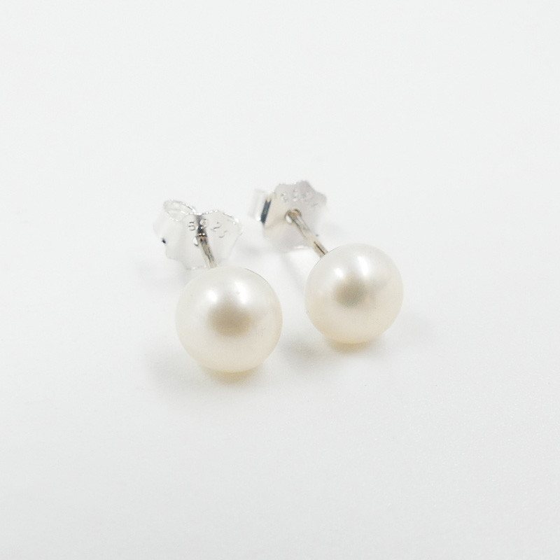 Clous d'oreilles perles d'eau douce