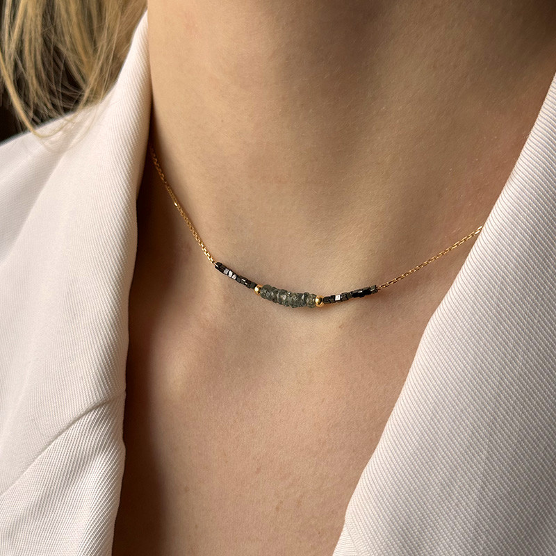 Collier or 18 carats Diamants et Saphir