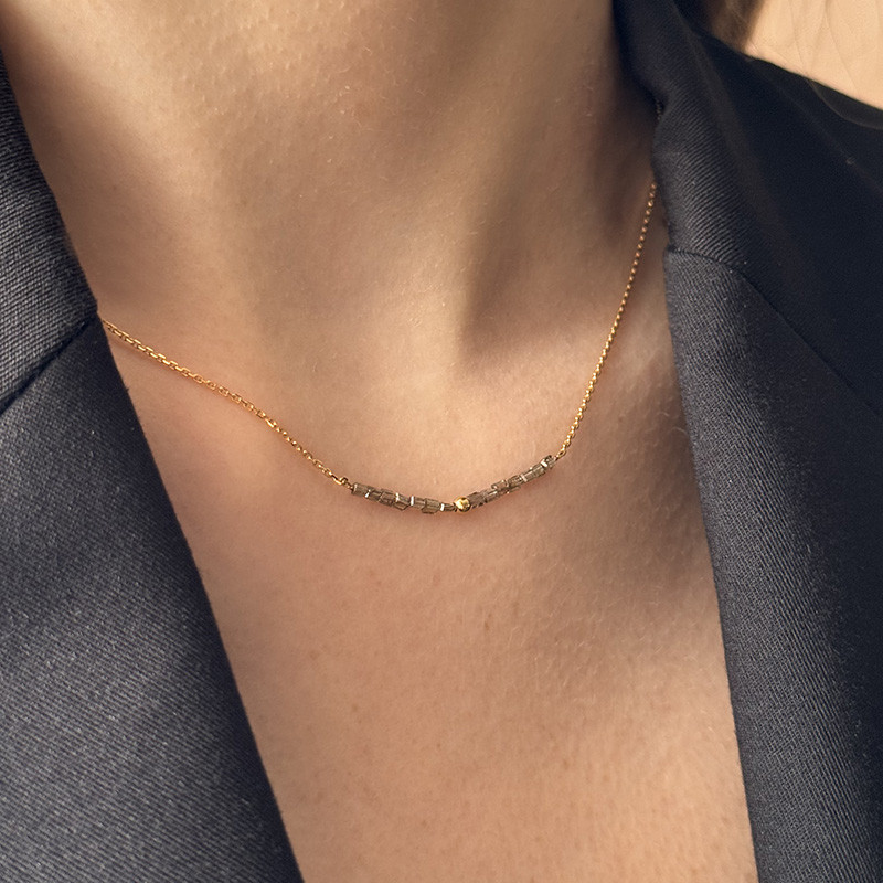 Collier or 18 carats et Diamants Gris