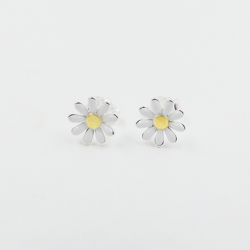 Clous Argent Enfant petites marguerites
