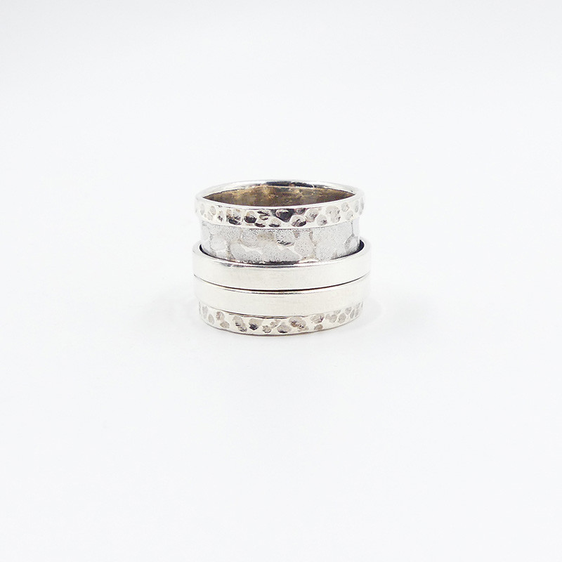 Bague Argent bordure martelée