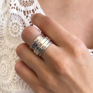 Bague Argent bordure martelée