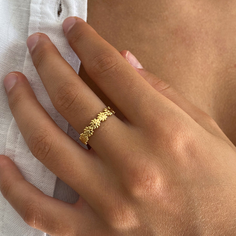 Bague acier doré couronne de fleurs