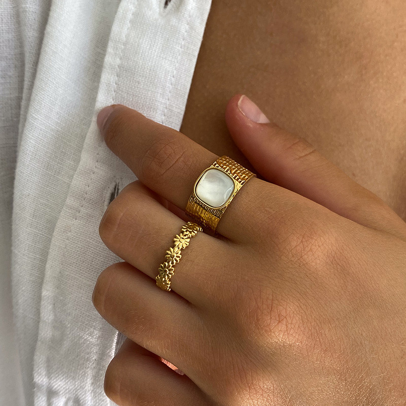 Bague acier doré couronne de fleurs