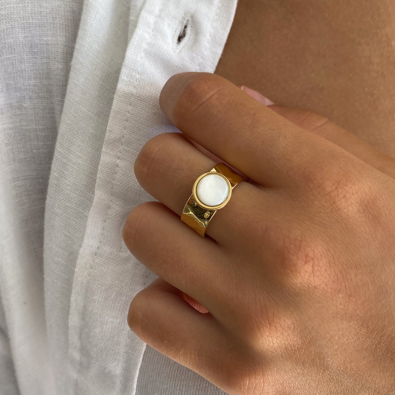 Bague ajustable acier doré martelée Nacre