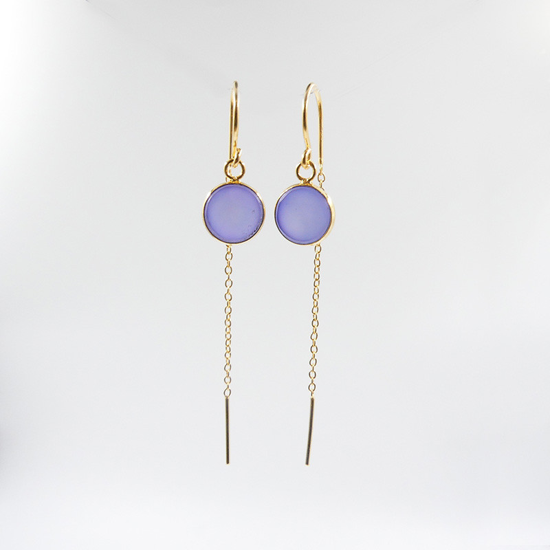 Boucles d’oreilles dorées pendantes pierres