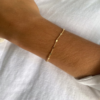 Bracelet plaqué or avec petits coeurs