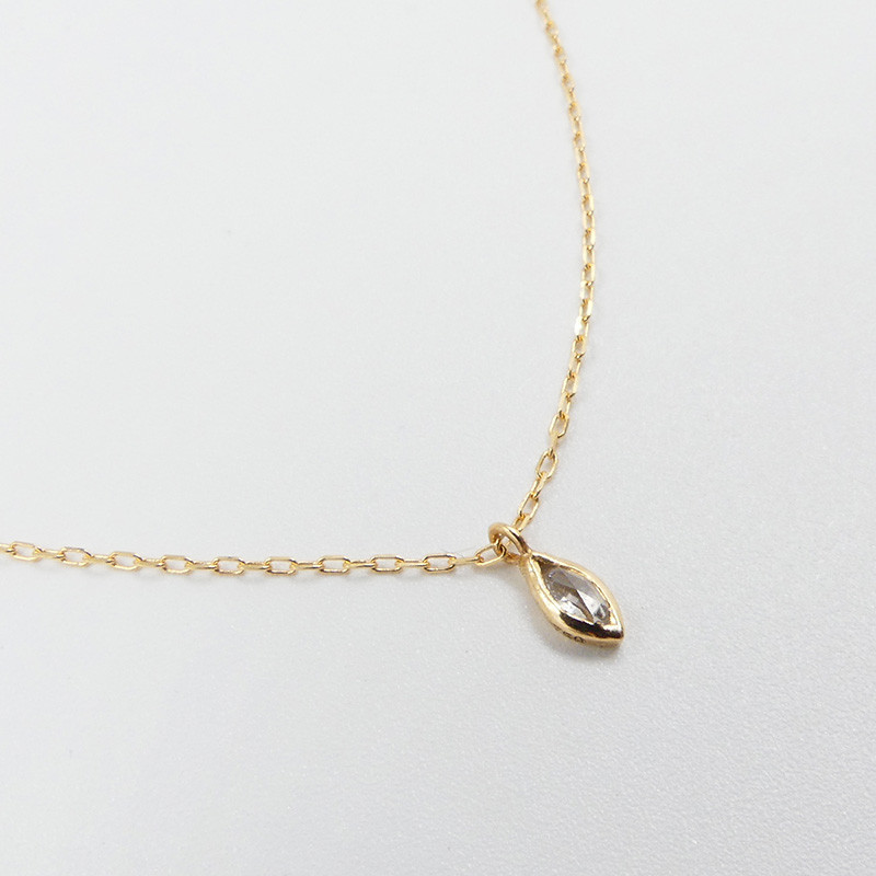 Collier or 18 carats marquise Diamant blanc