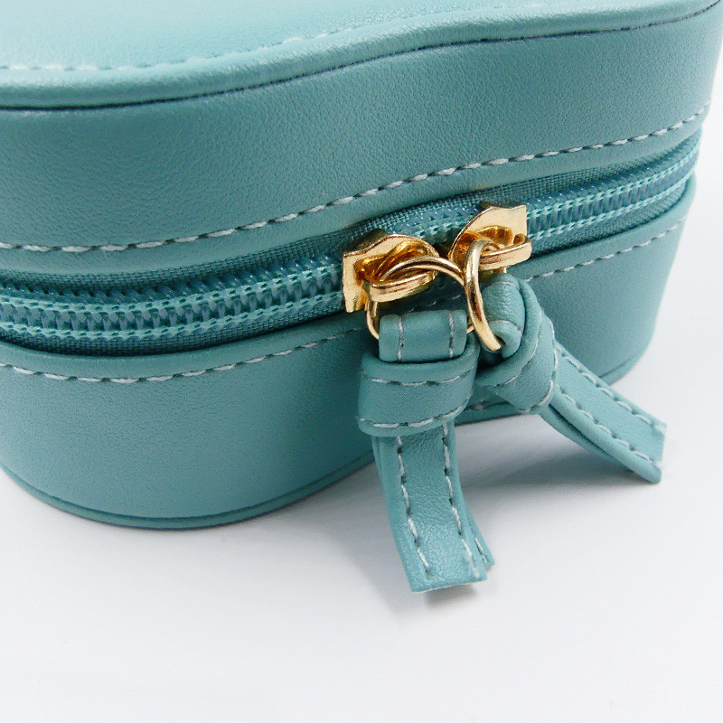 Boîte à bijoux coeur en simili cuir