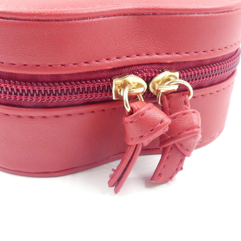 Boîte à bijoux coeur en simili cuir