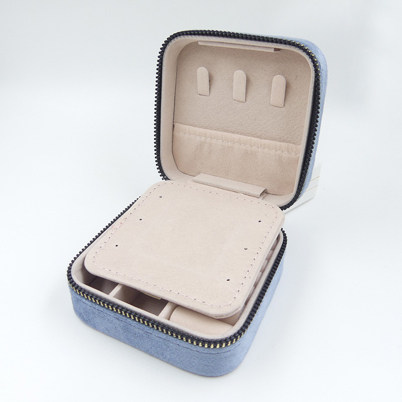 Boîte à bijoux carré en velours