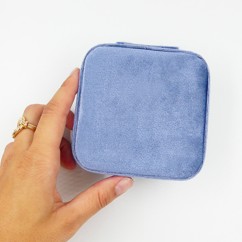 Boîte à bijoux carré en velours