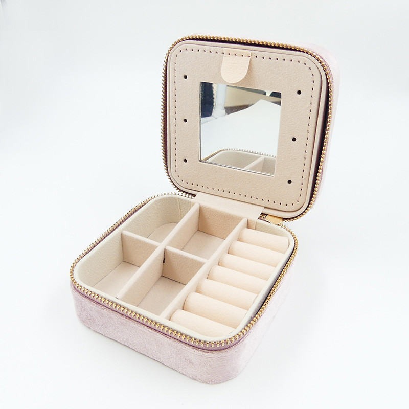 Boîte à bijoux carré en velours