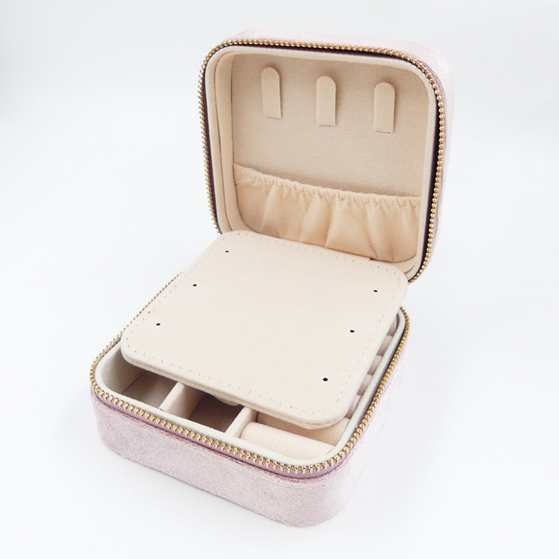 Boîte à bijoux carré en velours