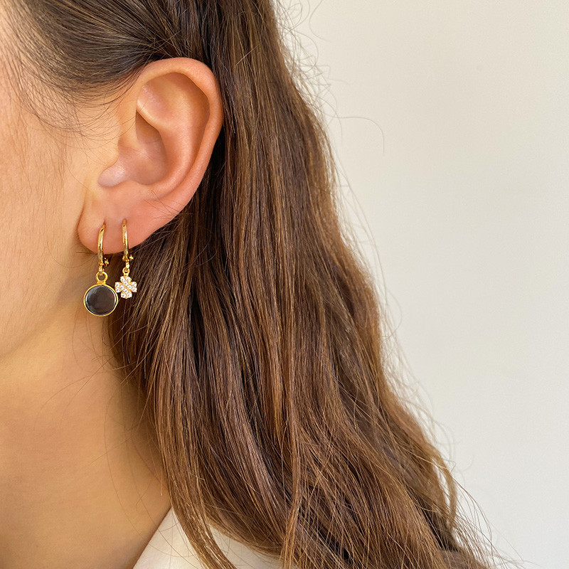 Boucle à l'unité dorée trèfle strass