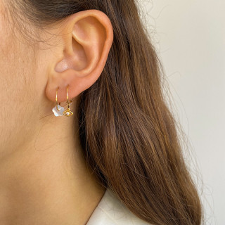 Boucle à l'unité dorée fleur nacre