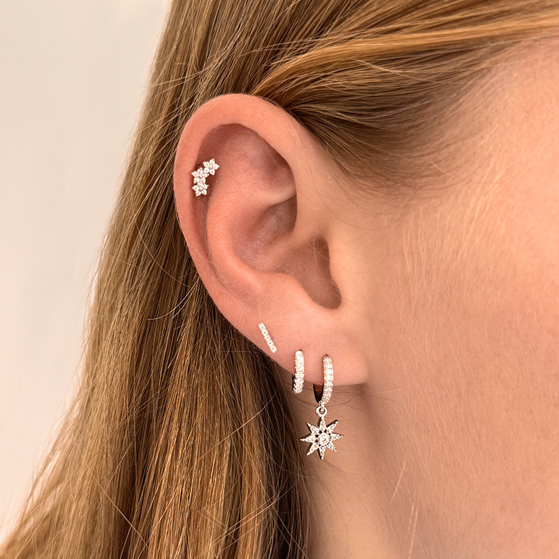 Piercing Argent arc fleurs strass