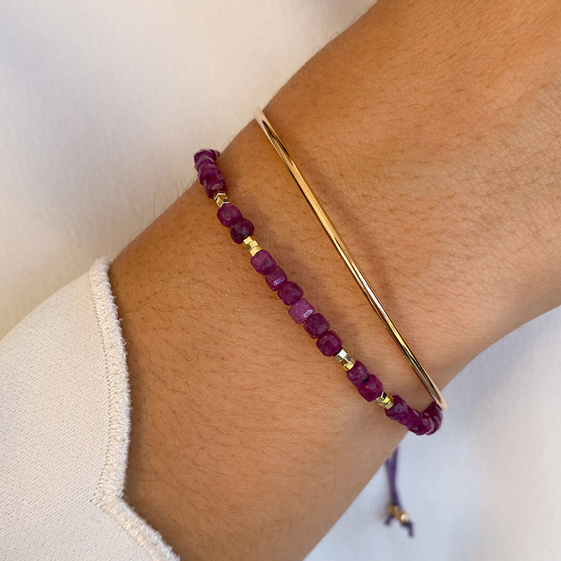 Bracelet doré et rubis