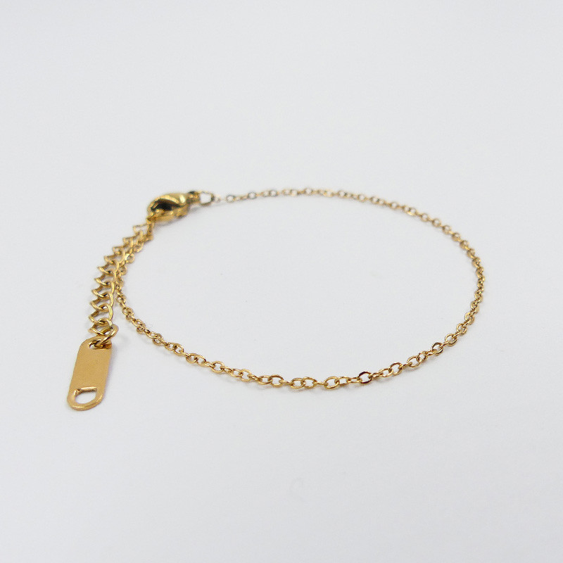 Bracelet chaine simple en acier doré
