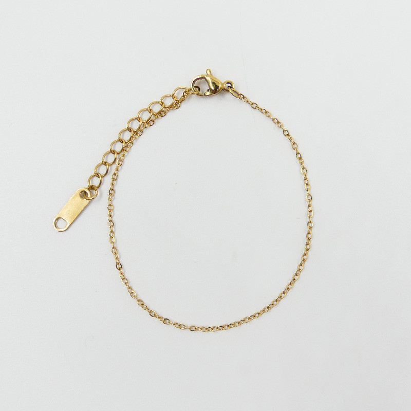 Bracelet chaine simple en acier doré