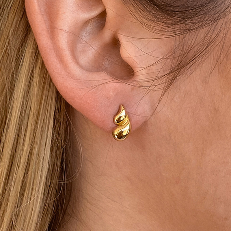 Clous d'oreilles plaqué or double gouttes