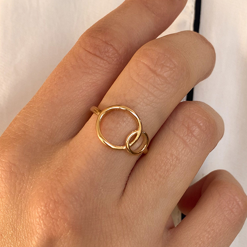 Bague Dorée double anneaux enlacés