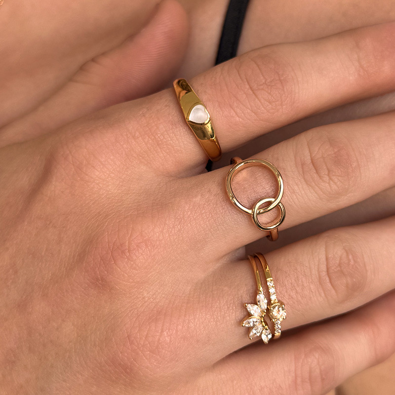 Bague Dorée double anneaux enlacés