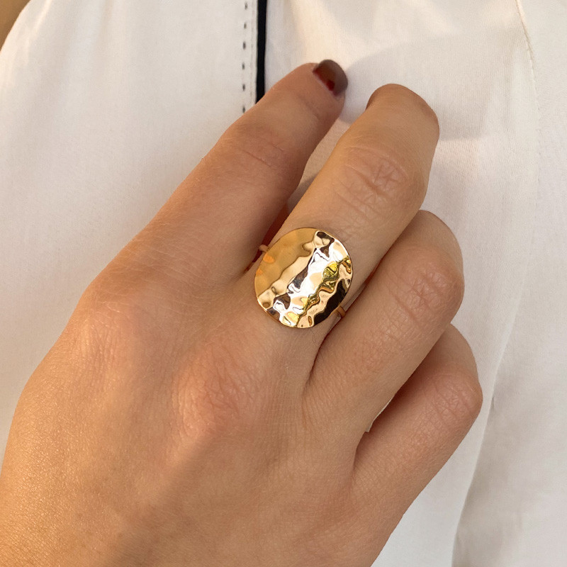 Bague dorée cercle martelé