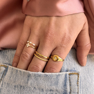 Bague dorée chevalière étoile