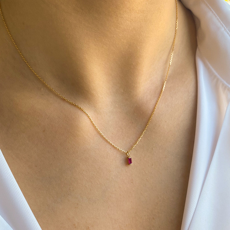 Collier or 18 carats baguette Rubis
