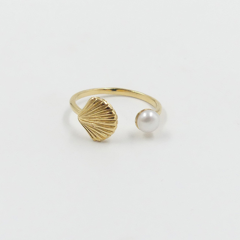 Bague dorée ouverte Coquillage et perle