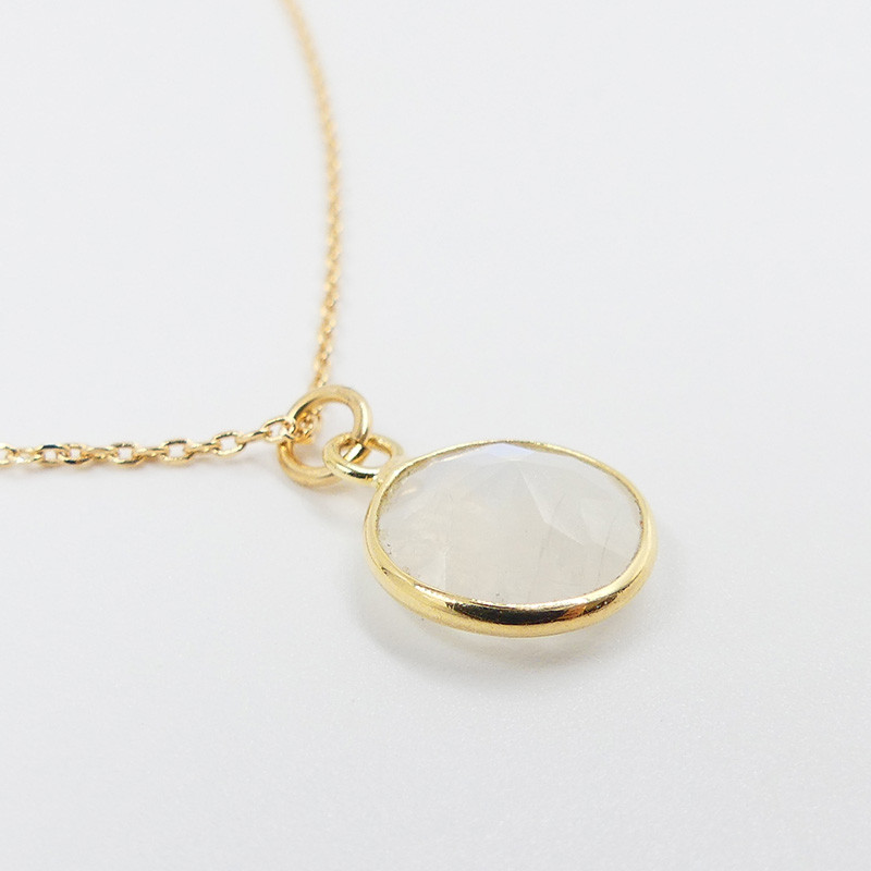 Collier Plaqué or pendentif pierre de lune