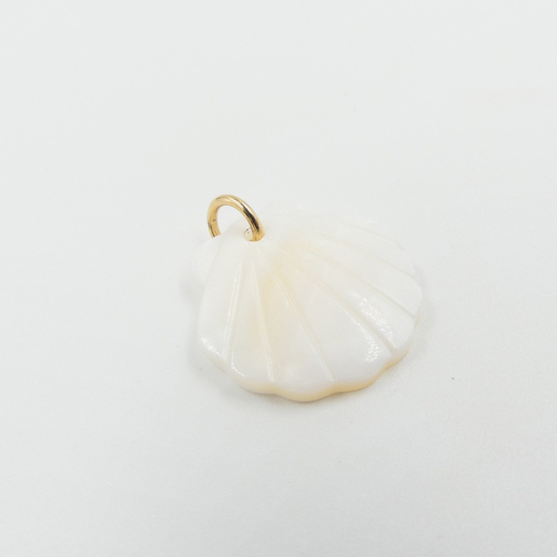 Charm's plaqué or coquillage nacre