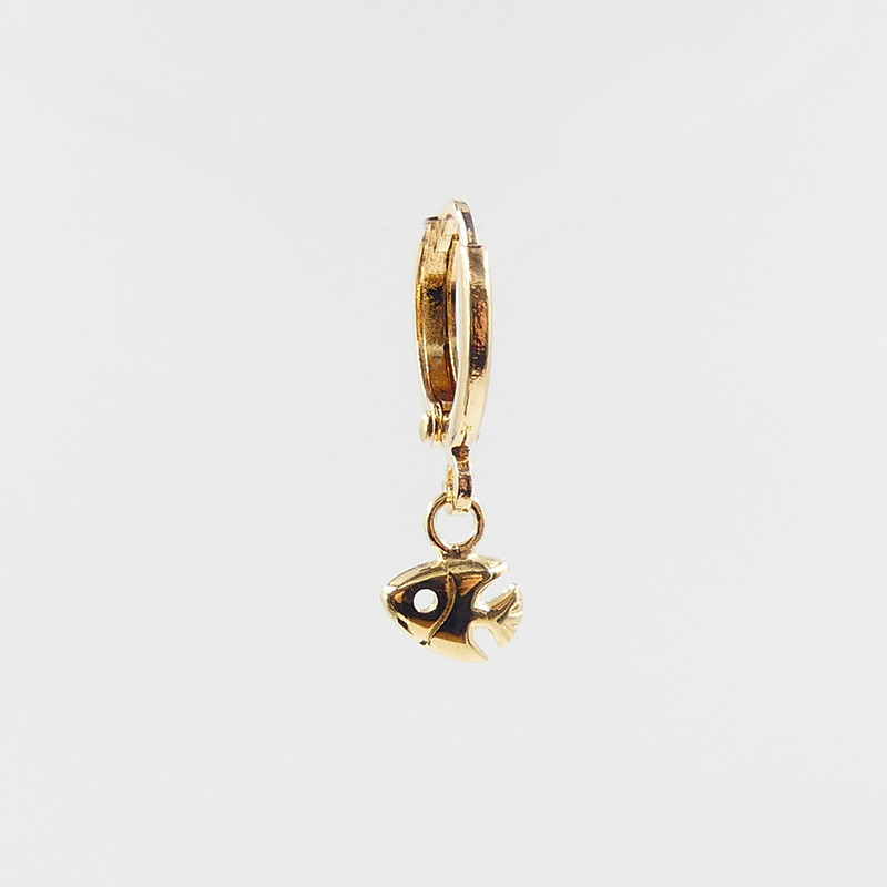 Boucle à l'unité dorée poisson