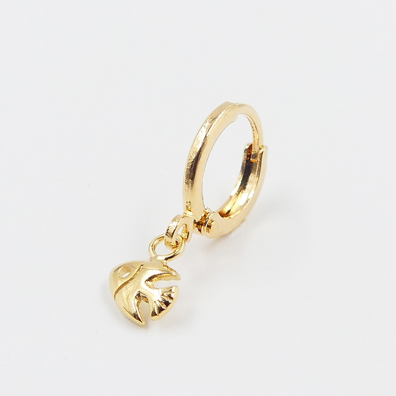 Boucle à l'unité dorée poisson