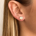 Clous d'oreilles plaqué or coquillage blanc