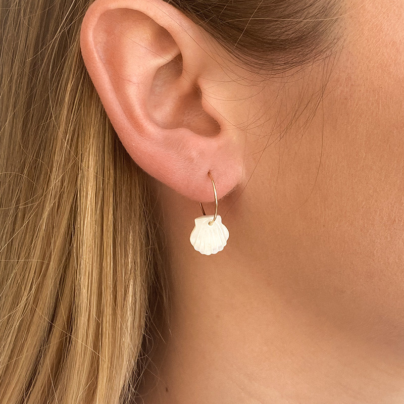 Boucle à l'unité plaqué or coquillage nacre