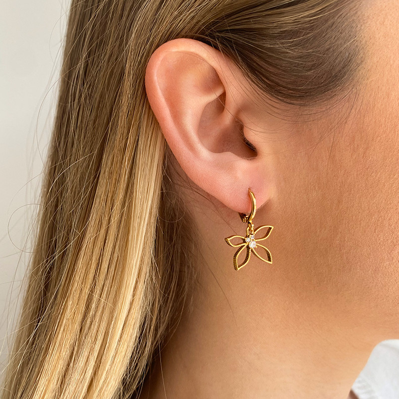 Boucle à l'unité doré demi fleur strass