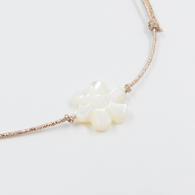Bracelet Cordon Doré fleur nacre