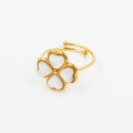 Bague ajustable acier doré trèfle blanc