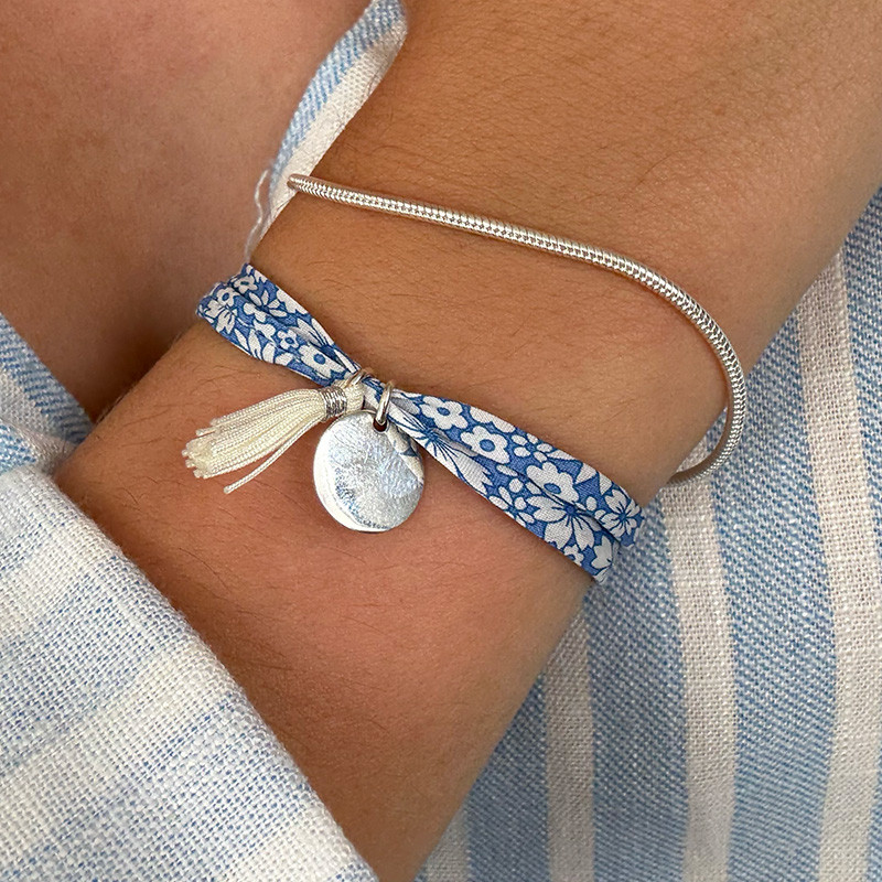 Bracelet Cordon Liberty Argent médaille et pompon blanc