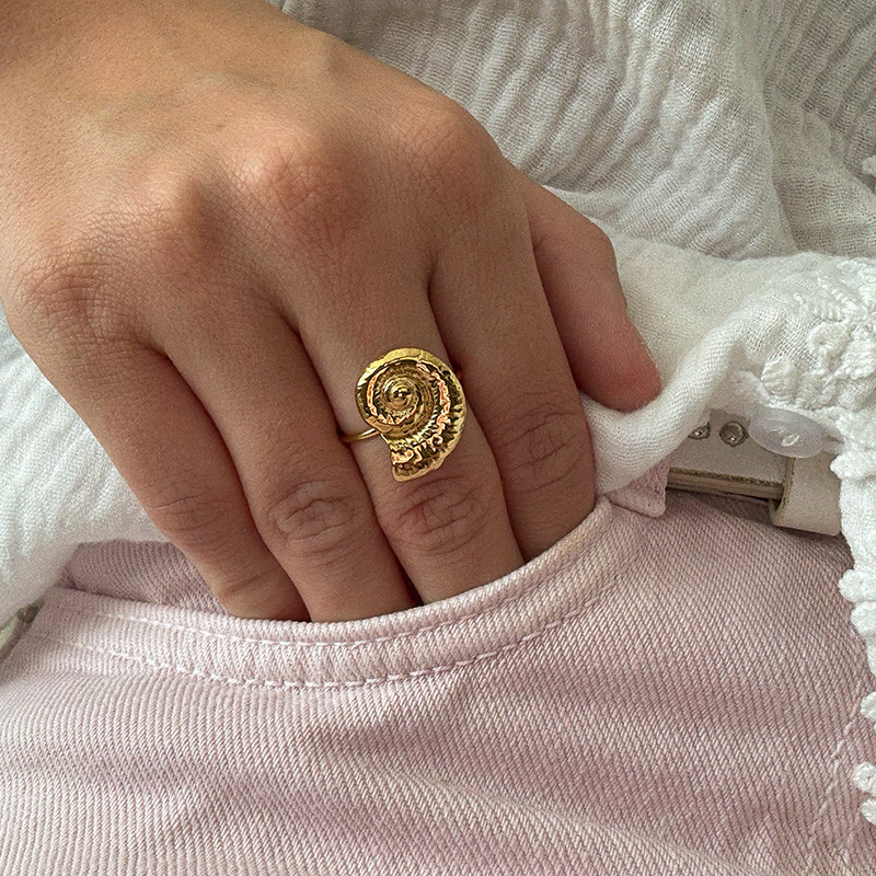 Bague ajustable acier doré coquillage