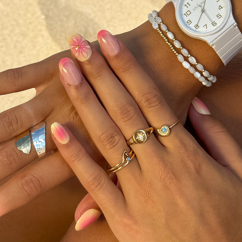 Bague dorée chevalière étoile